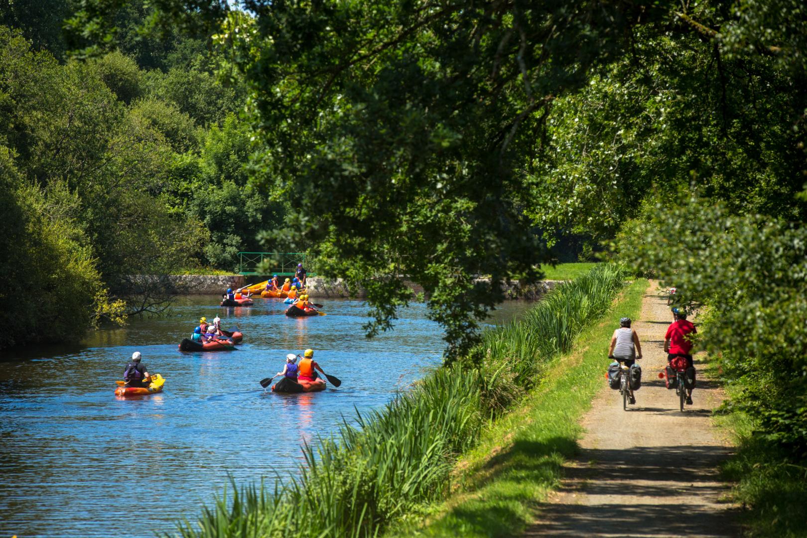 Camping Canal de Nantes à Brest Au Gré des Vents
