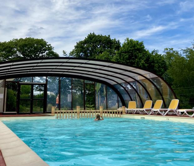 Camping piscine couverte chauffée morbihan